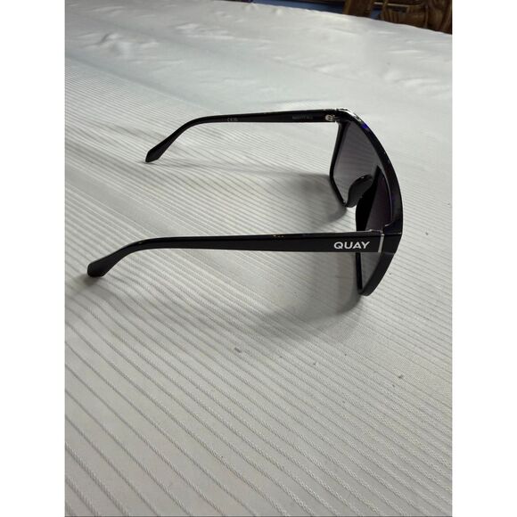 QUAY AUSTRALIA NIGHTFALL BLACK FADE LENS SUNGLASSES NEW WITH CASE UNISEX main image 5